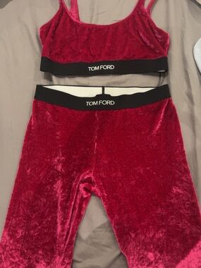 Tom Ford Velvet Leggings in Vibrant Fuchsia